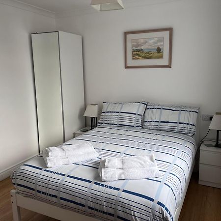 Spacious 5 Double Bed Bedroom Bungalow Near Belfast Lisburn Buitenkant foto